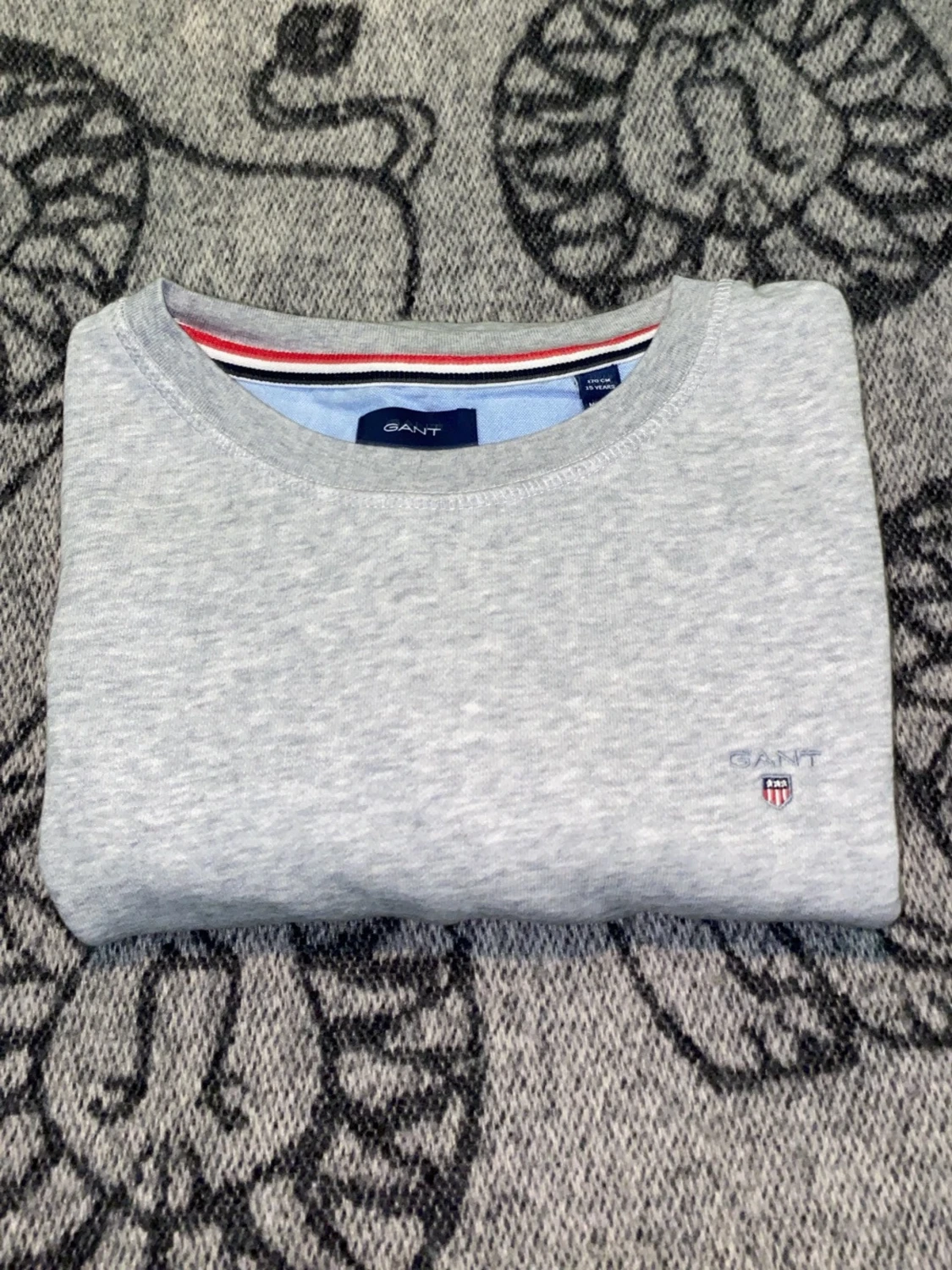 Grå Gant Sweatshirt - 1