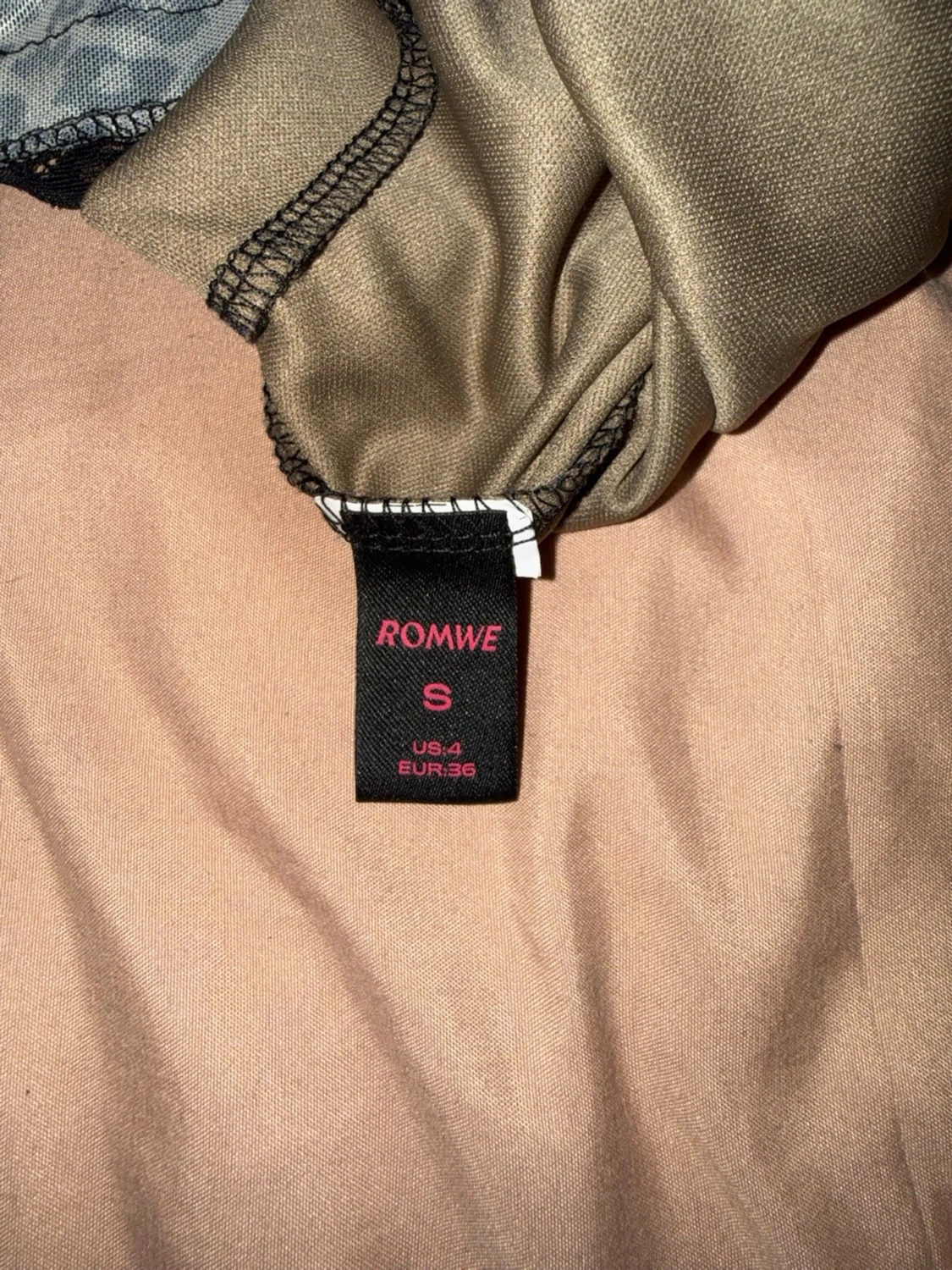 Leopardmönstrad linnetopp från Romwe - 1