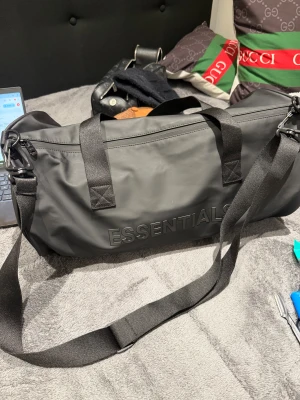 Essentials black duffle bag - Nice for gym