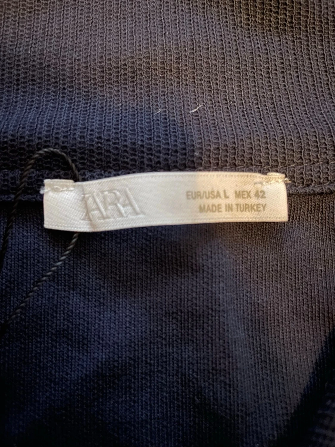 Svart pikétröja från Zara, storlek L - 1