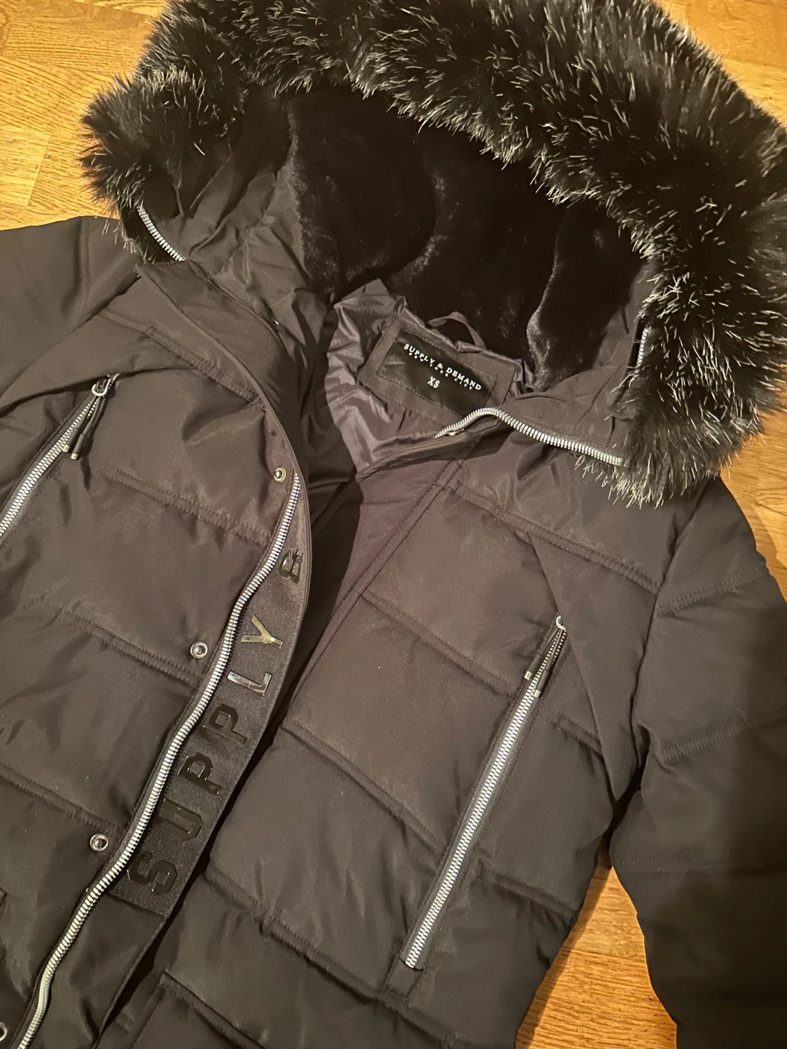 Svart pufferjacka parkas Supply & Demand XS - 3