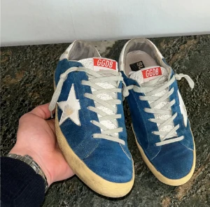Golden Goose skor  - Goolden goose skor | Bra skick | Nypris 6000kr mitt pris 1590 | Storlek 40 passar 41 | Hör av dig vid minsta fråga eller fundering📩