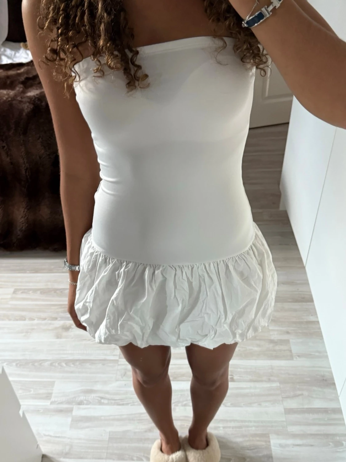 Vit axelbandslös kortklänning - 3