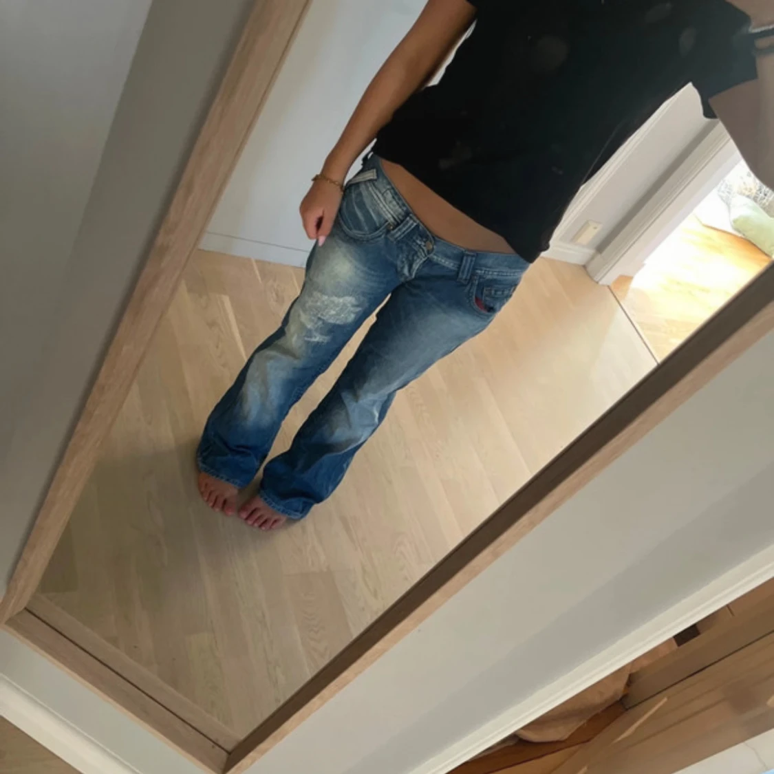 unika lågmidjade bootcut jeans - 1