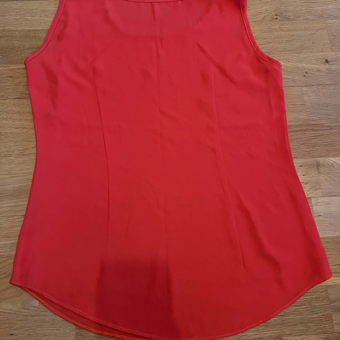 Röd-orange ärmlös linnetopp - 1