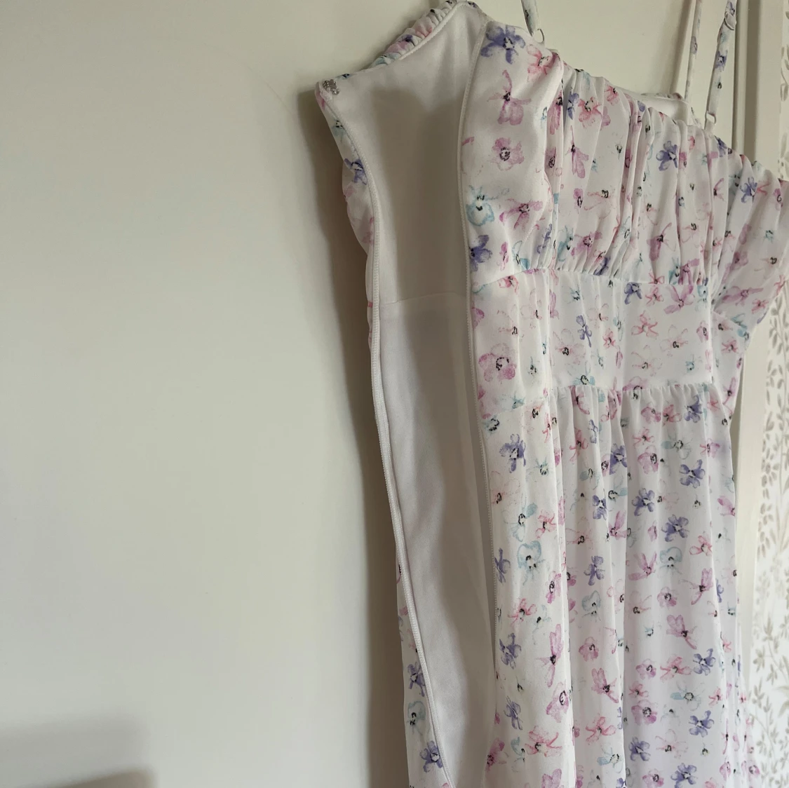 Blommig sommarklänning från NA-KD - 3