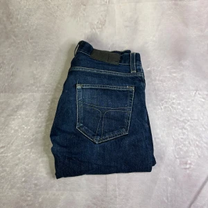 Tiger of Sweden slim jeans - Mycket fint skick | Size 29/32 | fraktar spårbart inom 24 timmar | för att köpa klicka ”köp nu” | vid frågor eller funderingar skriv en meddelande |