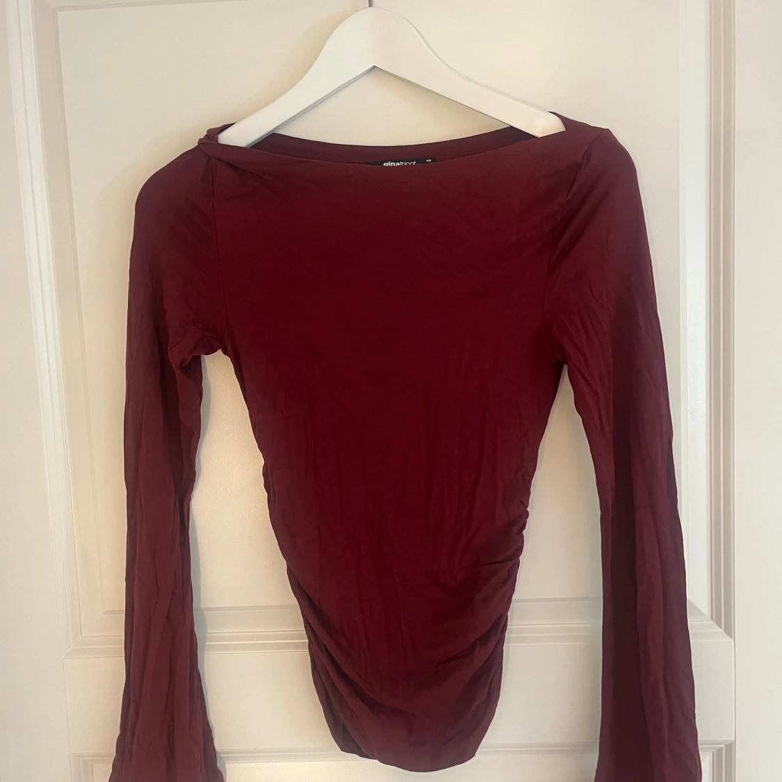 Topp med utsvängda armar - 1