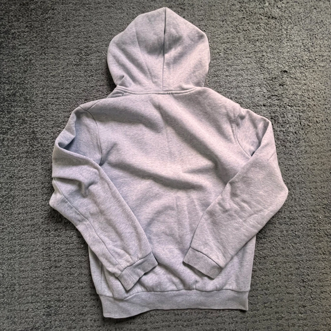 Grå hoodie från Lacoste med dragkedja - 1