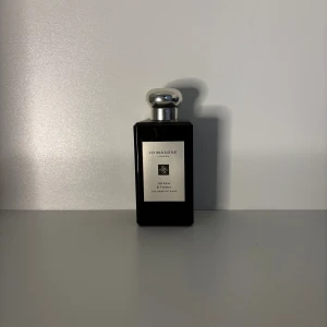 Jo Malone Myrrh & Tonka - En elegant tonka parfym som passar för kallare väder från Jo Malone 