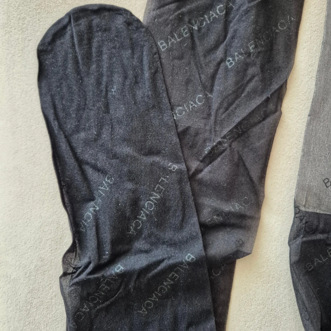 svarta strumpbyxor med logga - 3