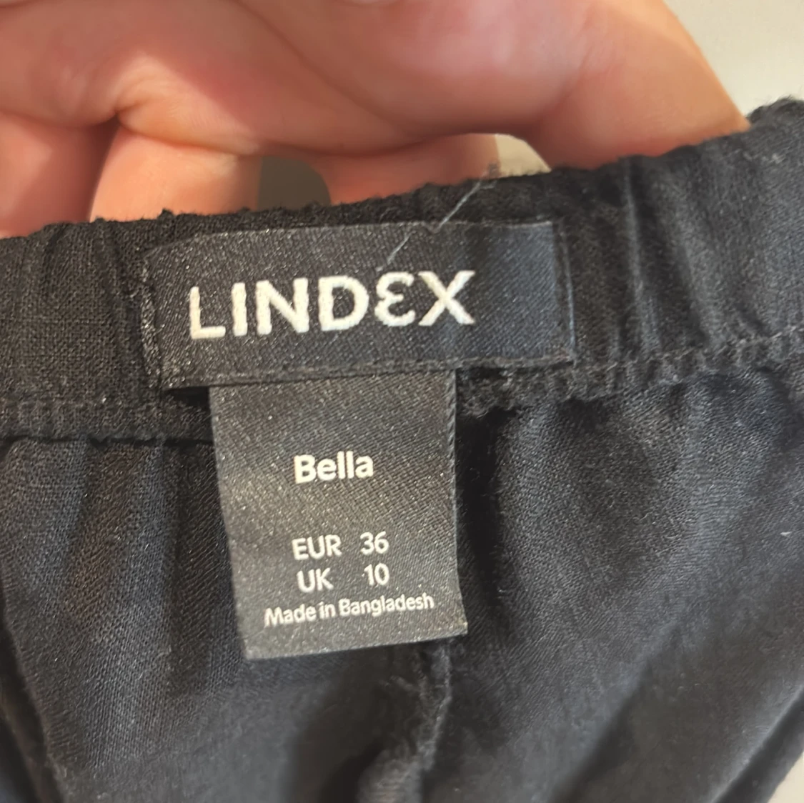 Svarta vida linnebyxor med snörning - 4