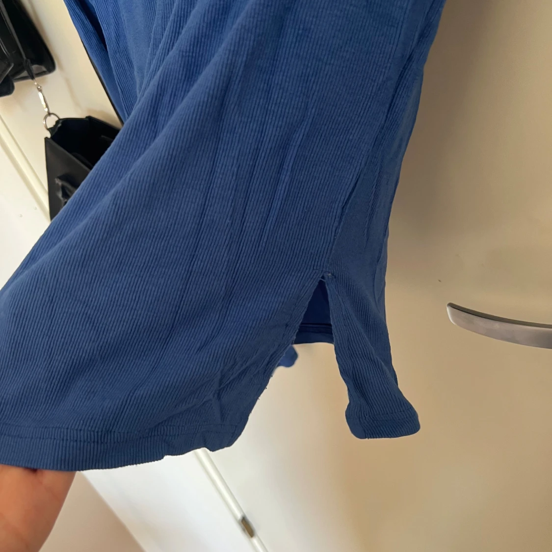 Blå ribbad långärmad tröja - 1