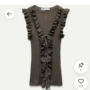 Grön ribbad topp - Säljer denna topp i stl s/m från Zara som inte går att köpa längre 