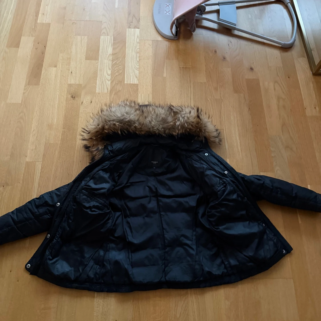 Svart pufferjacka Rockandblue med riktig päls 