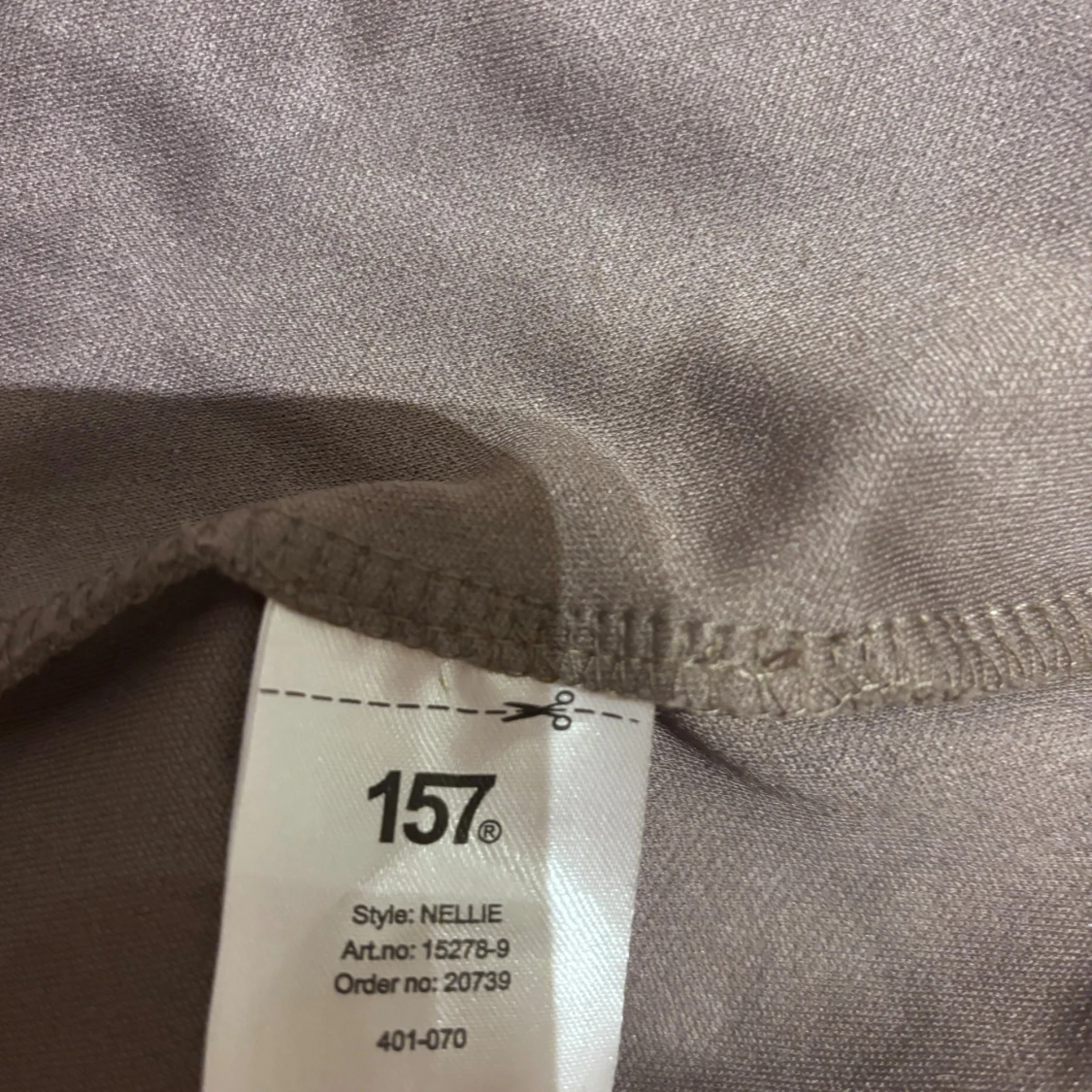 Beiga kostymbyxor från 157 - 2