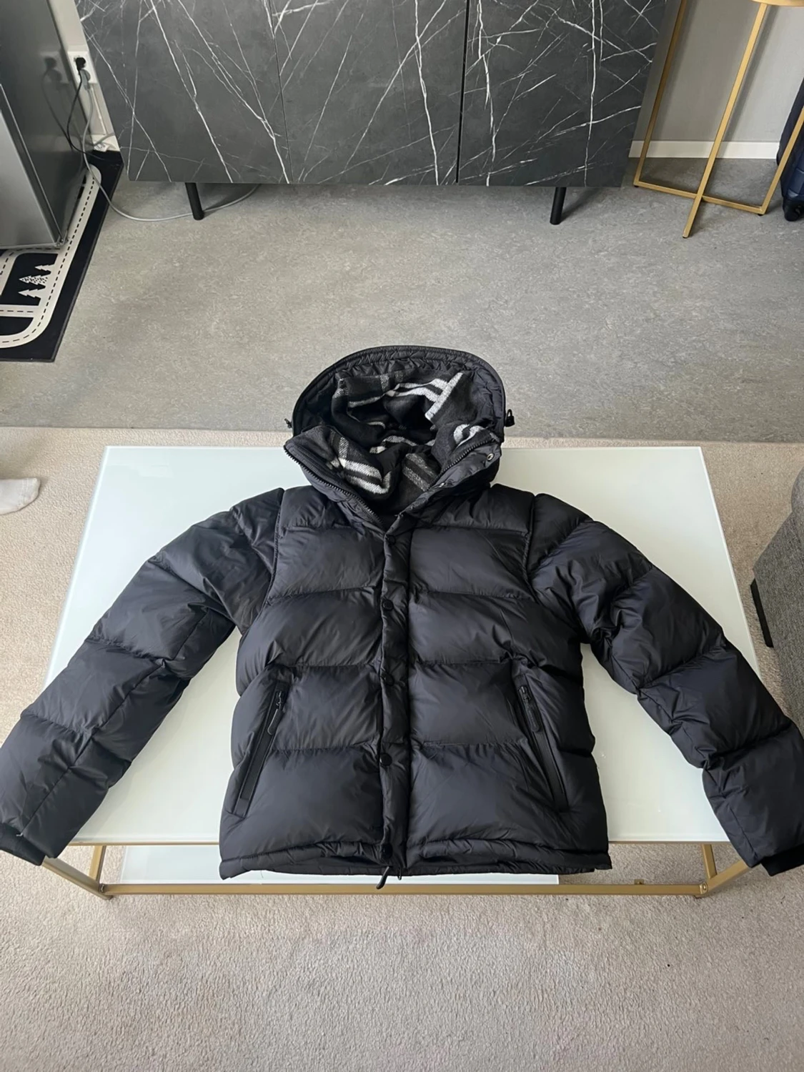 Svart pufferjacka från Burberry M