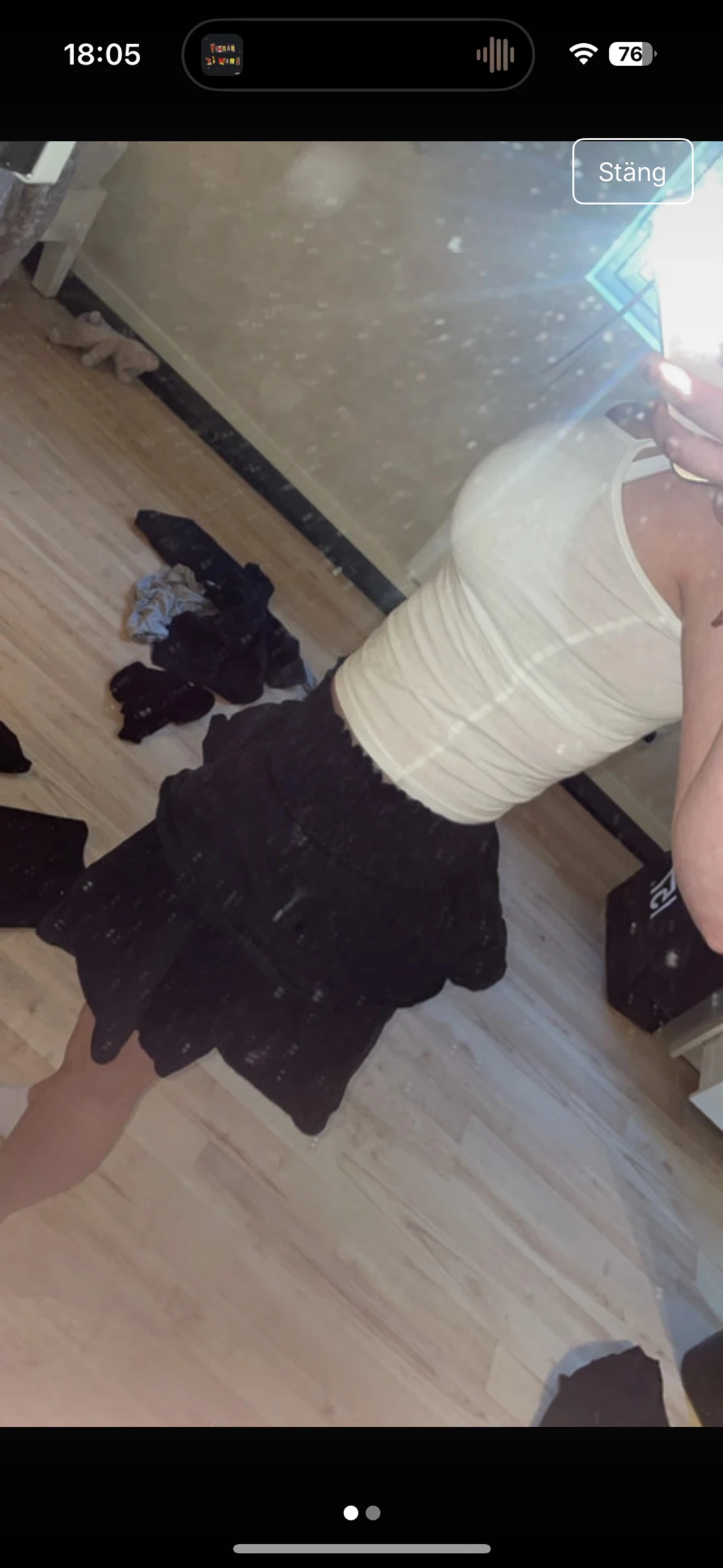 Svart volangkjol med resårmidja - 1