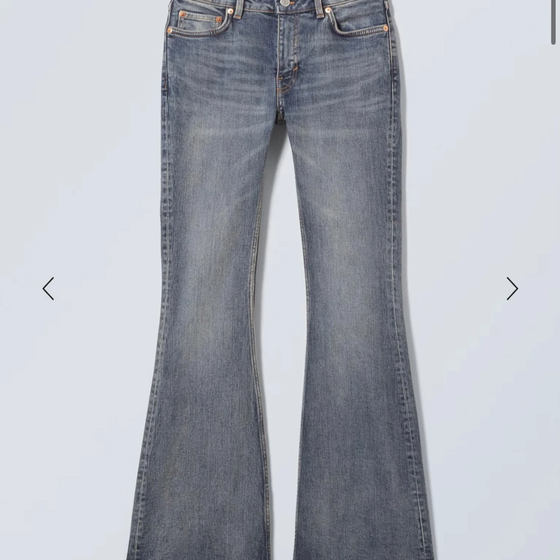 Blå bootcut jeans