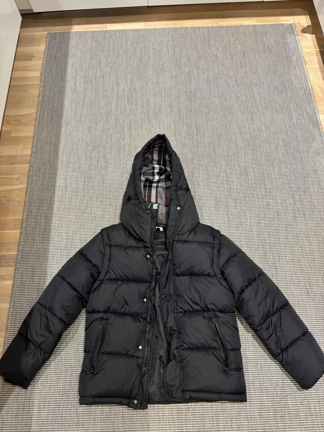 Svart pufferjacka från Burberry