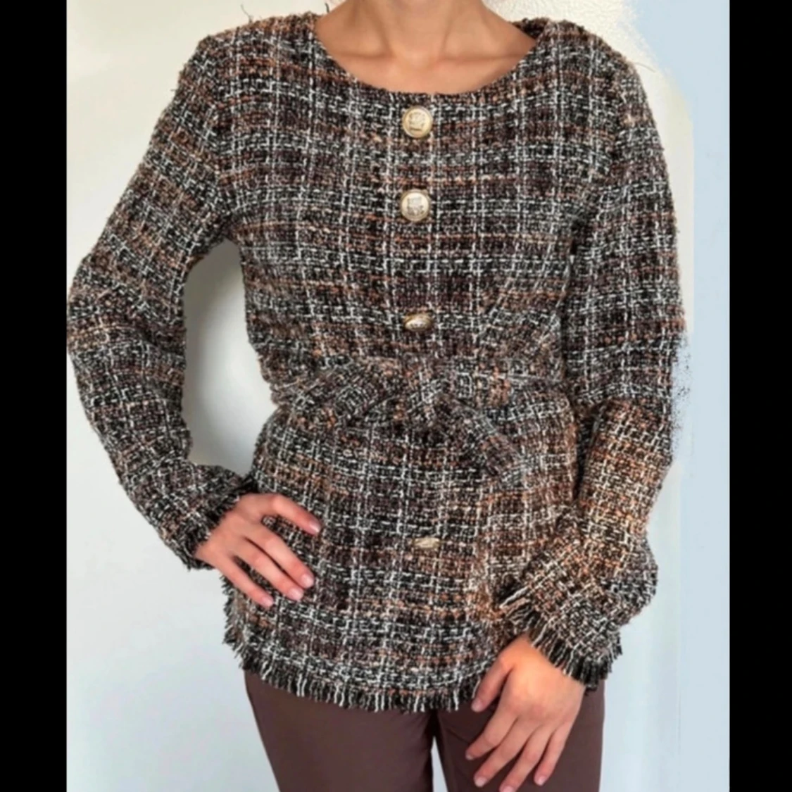 Elegant ”tweed” tröja / schackets. Shein