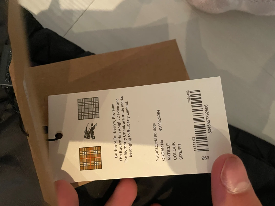 Svart dunväst/jacka från Burberry  - 6