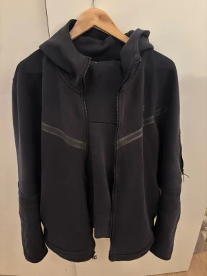 nike fleece overall - Storlek L