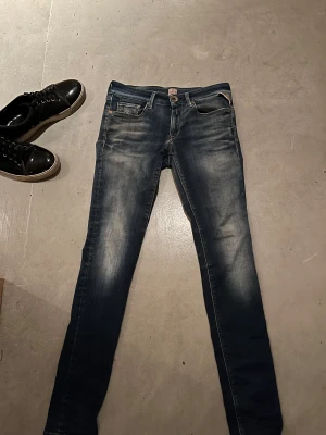 Replay Blue jeans! - Riktigt feta