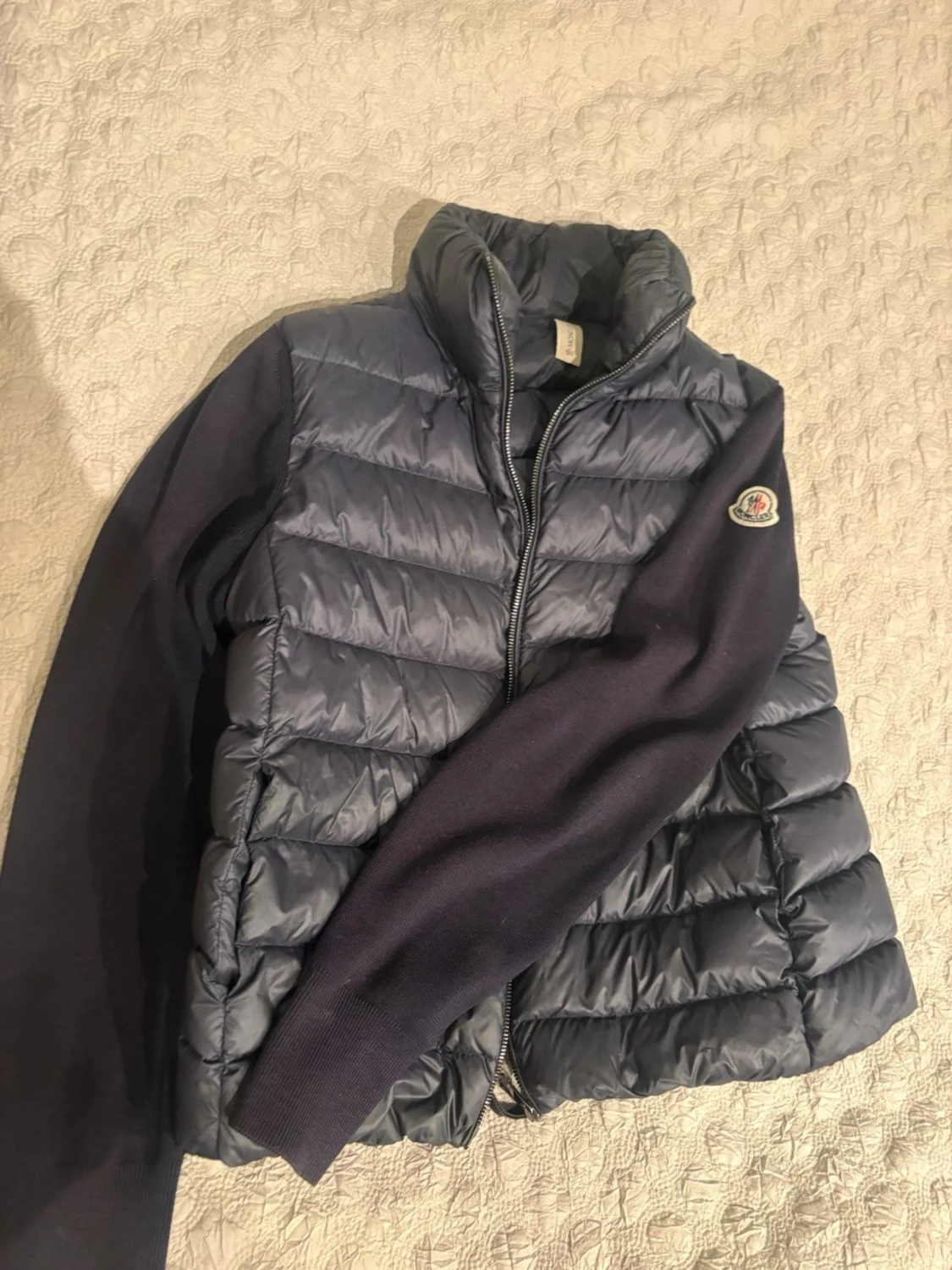 Mörkblå dunväst från Moncler - 1