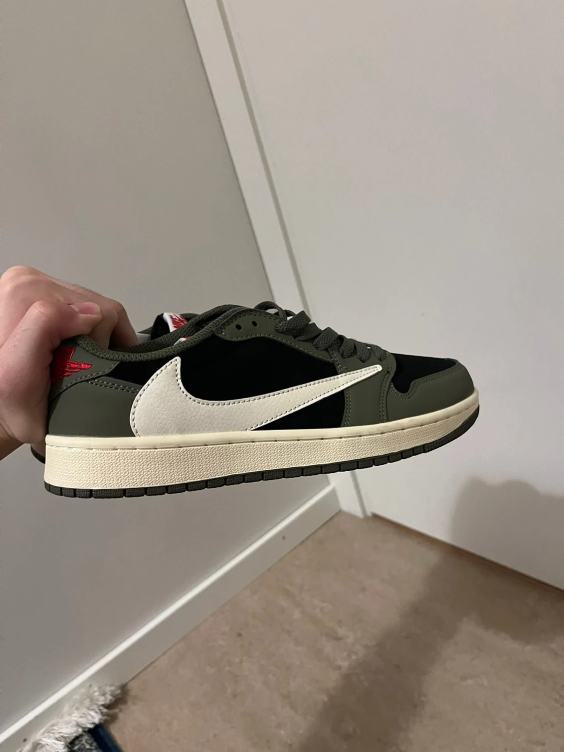 Nike Air Jordan 1 Low Travis Scott Olive - 4