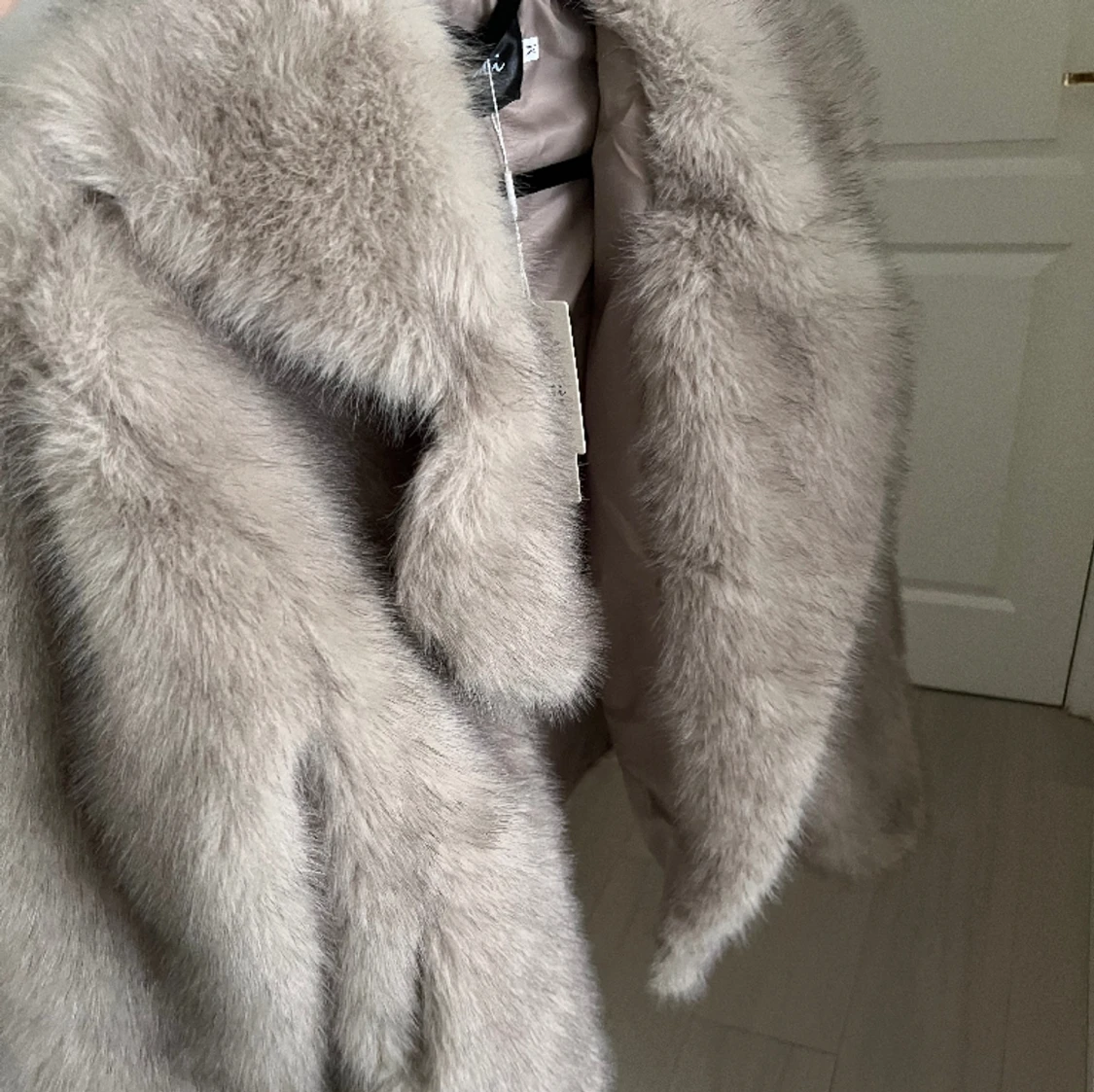 Helt ny pälsjacka  - 90