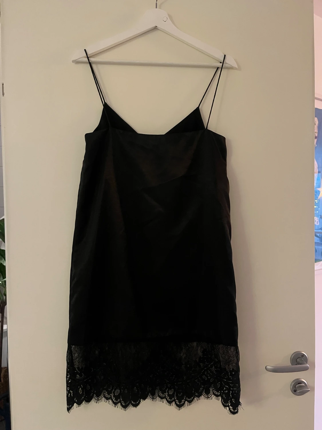 Svart spetsklänning från Mango XS - 1