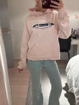 Jättenajs hoodie - Super najs hoodie från subdued med coolt tryck!!! 🩷🩷 