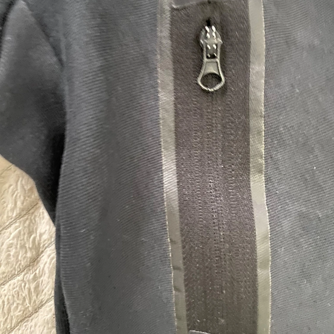 Svart hoodie från Nike med dragkedja - 2