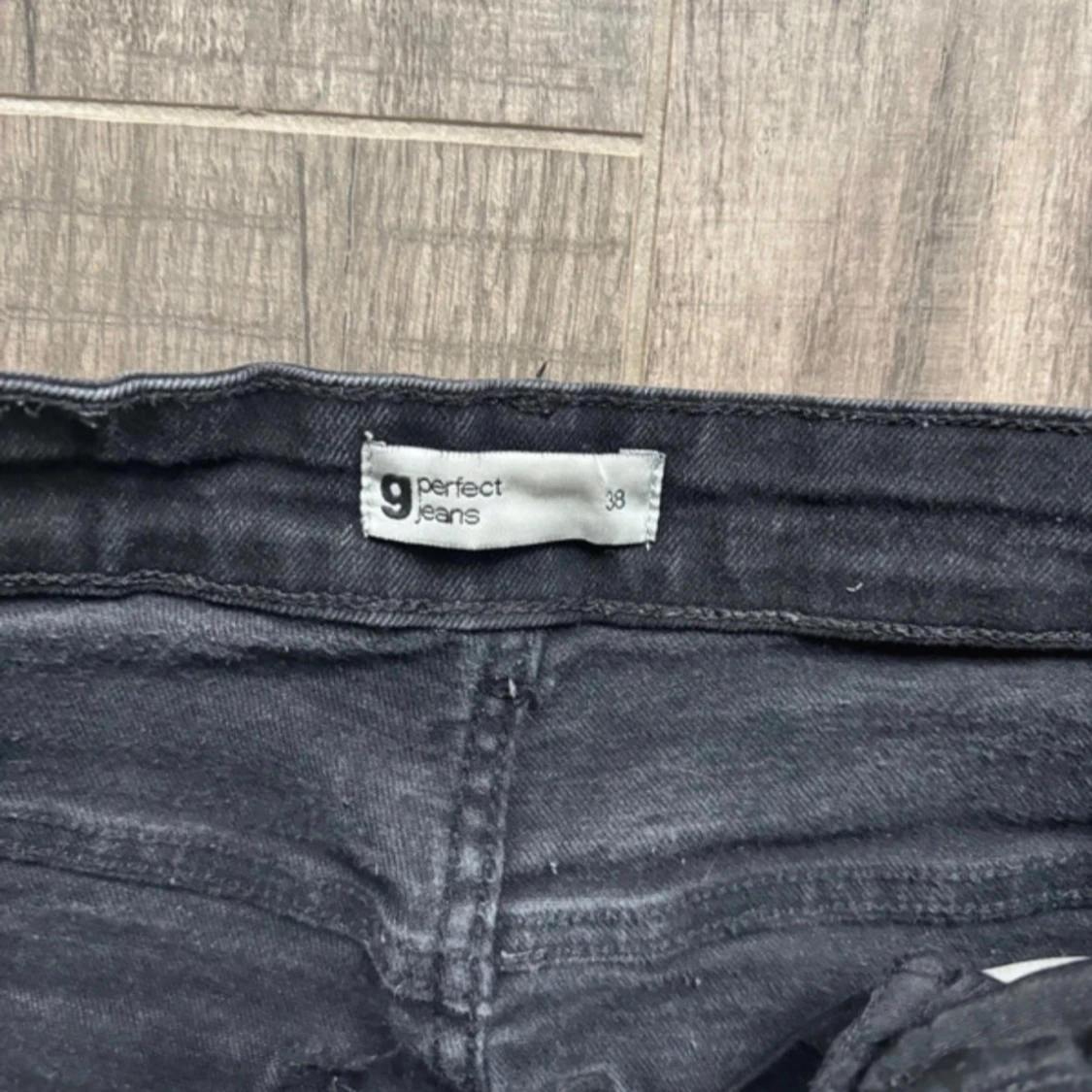 Svarta skinny jeans från Gina Tricot - 4