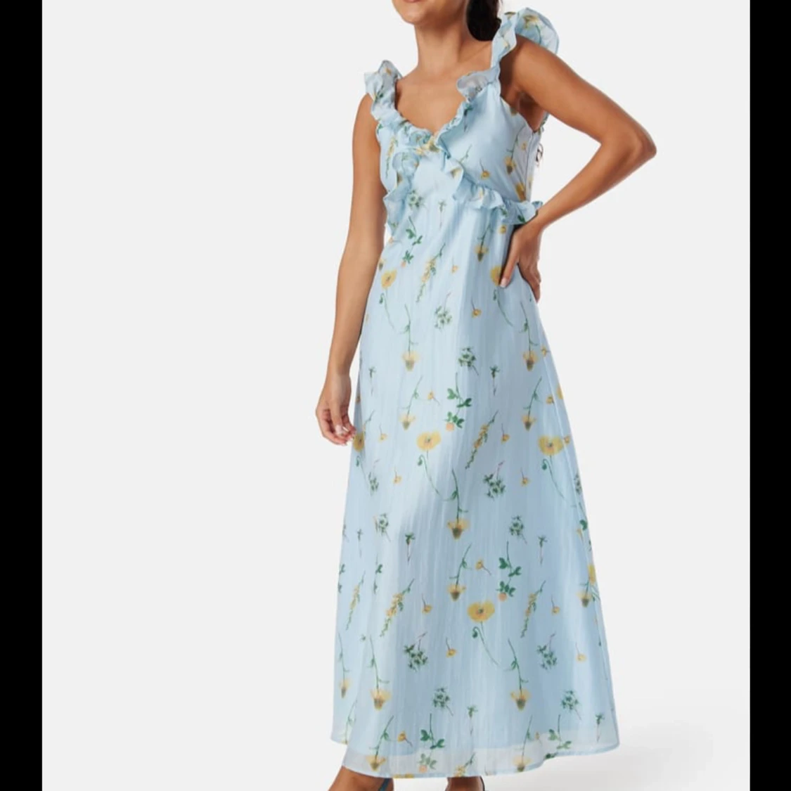 Ljusblå långklänning med volang och knyt - 1