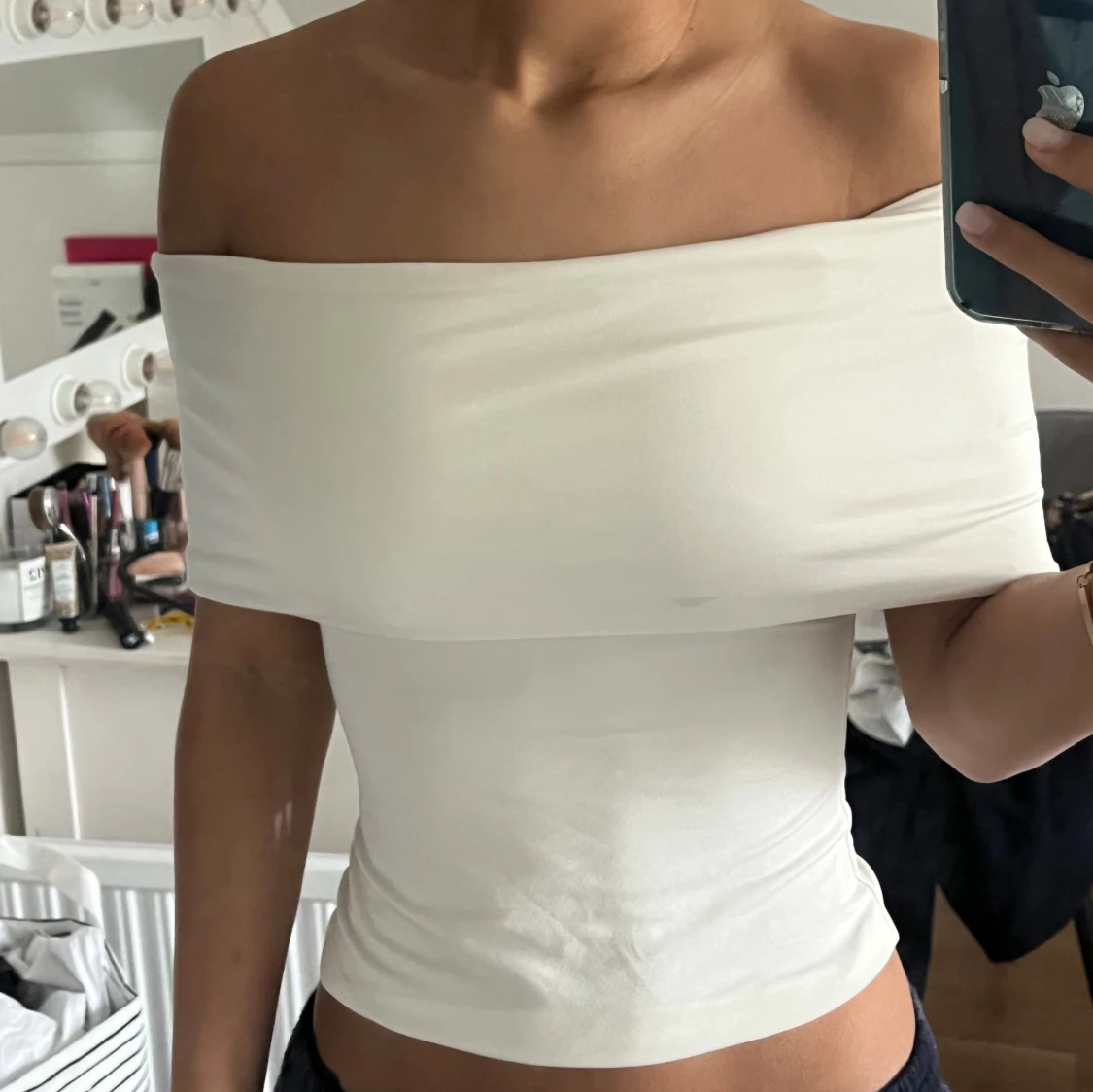 Vit offshoulder topp