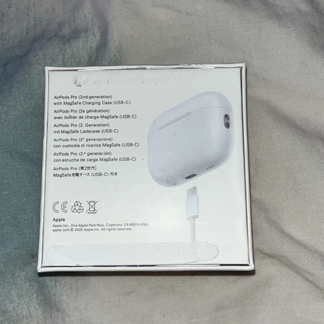 AirPods Pro (2nd generation) MagSafe USB-C - 1