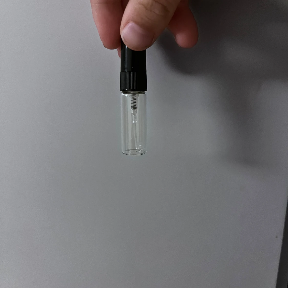 Tom parfymprovflaska