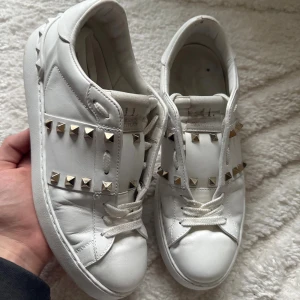 Valentino Open Rockstud  - Nypris 8000kr! Skambud och brevkompisar ignoreras