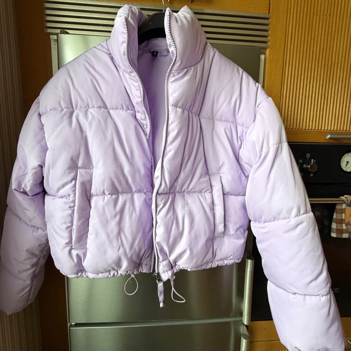Ljuslila pufferjacka från Divided - 1