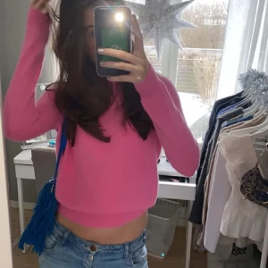 Rosa stickad tröja från Zara - Superfin rosa stickad tröja från Zara 100% ull 