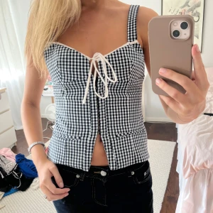 Blå/vit rutig topp  - Topp från Zara 