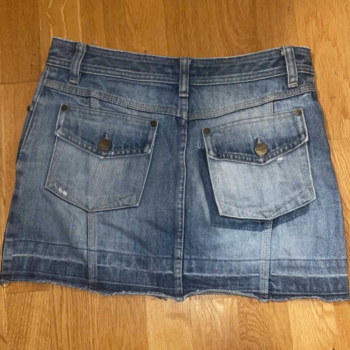 Y2K vintage kjol från Karen Millen - 1