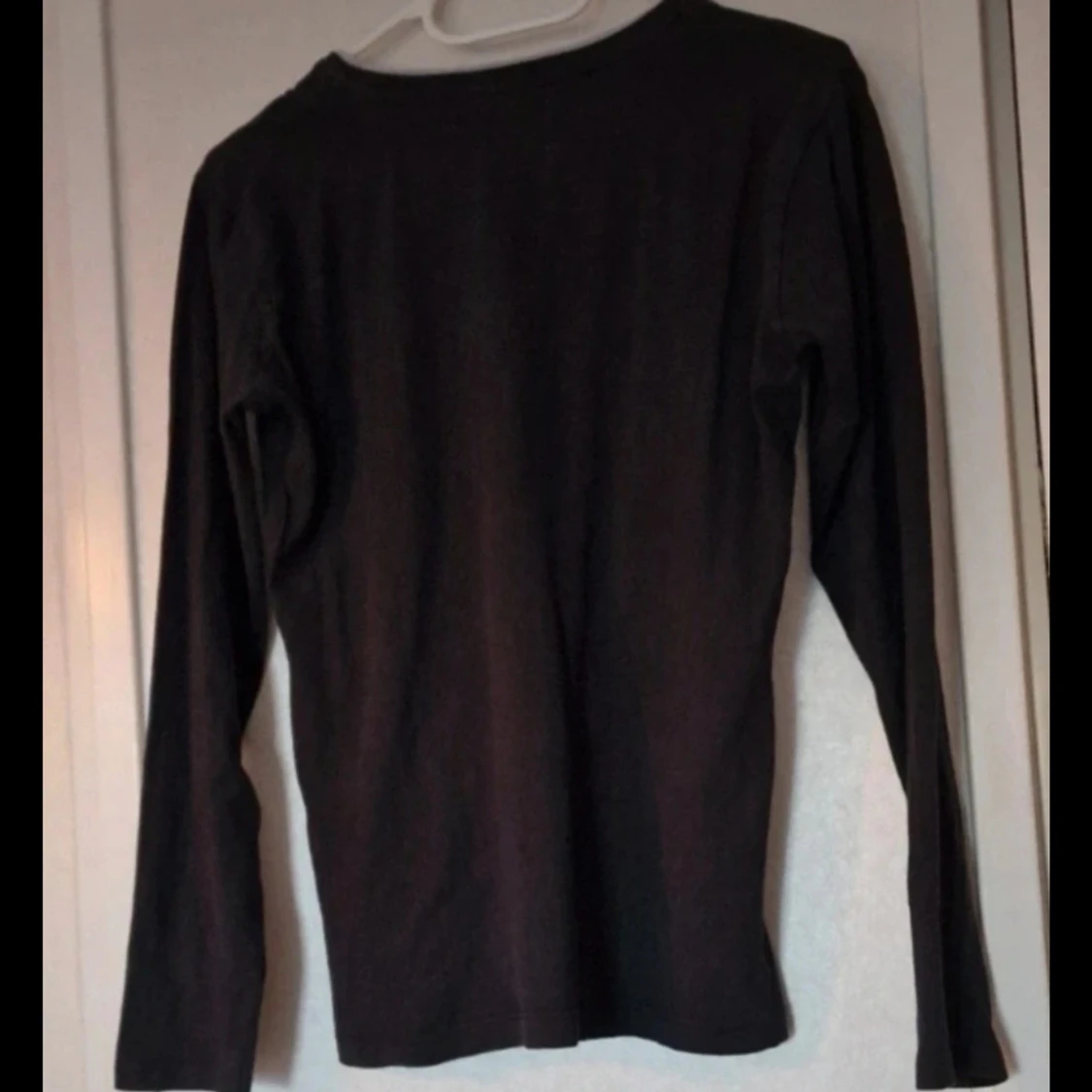Svart långärmad tröja - 1