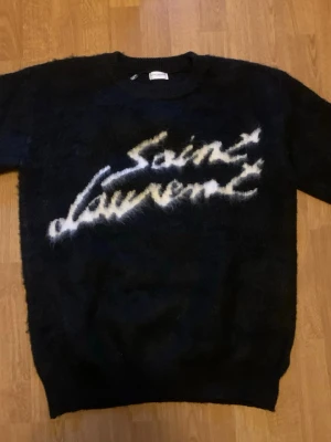 YSL tröja  - Storlek M