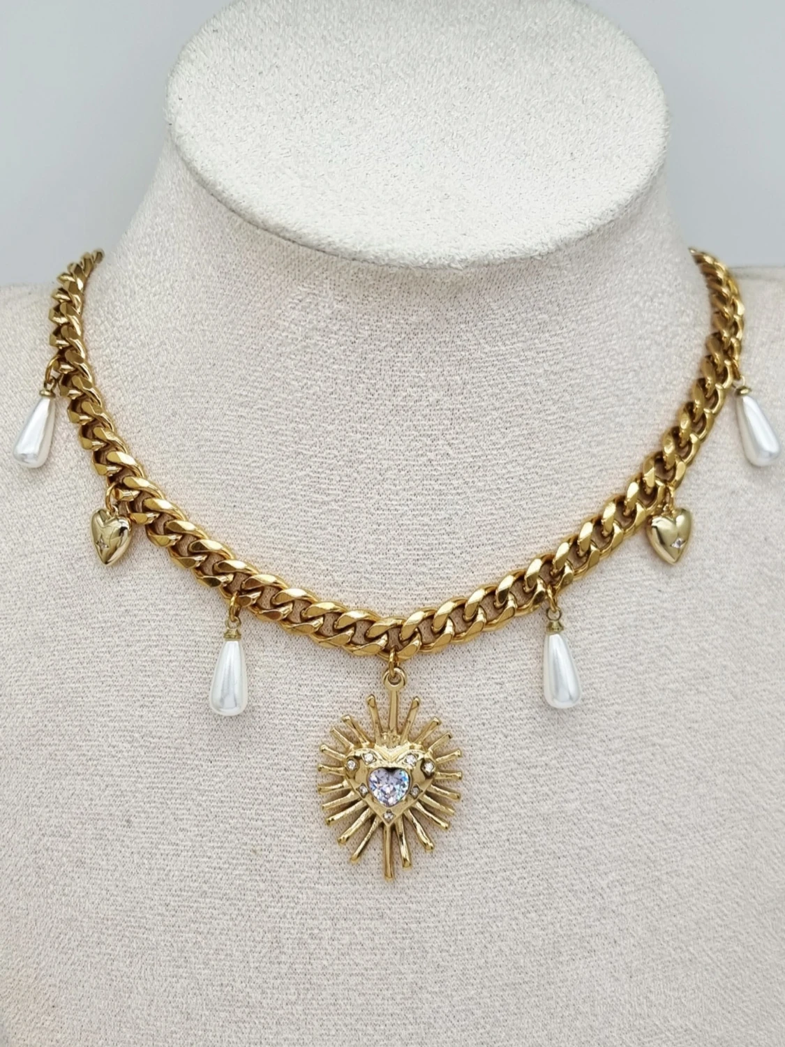 18K guldpläterat halsband med hjärta och pärlor  - 2