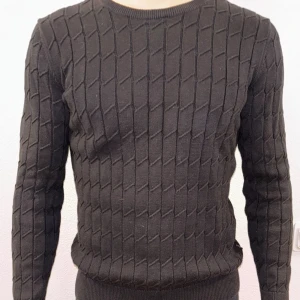 J.Lindeberg tröja J. - svart stickad tröja från J.Lindeberg