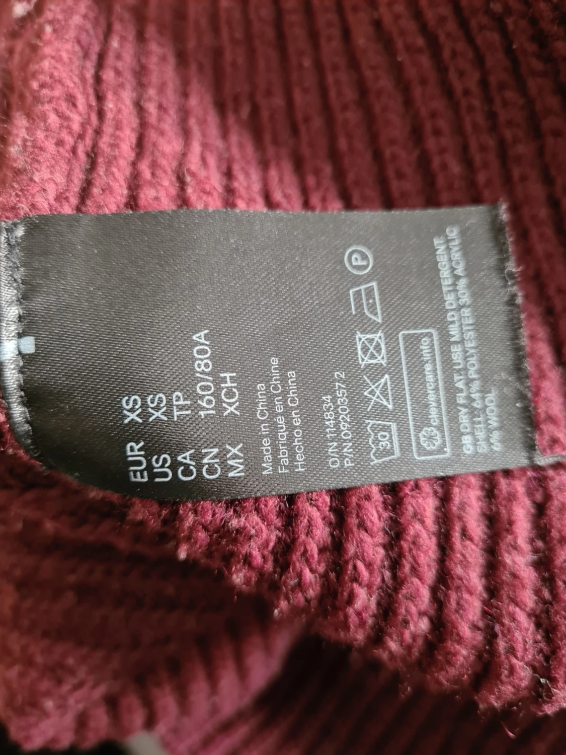 Vinröd ribbstickad polotröja från H&M - 4