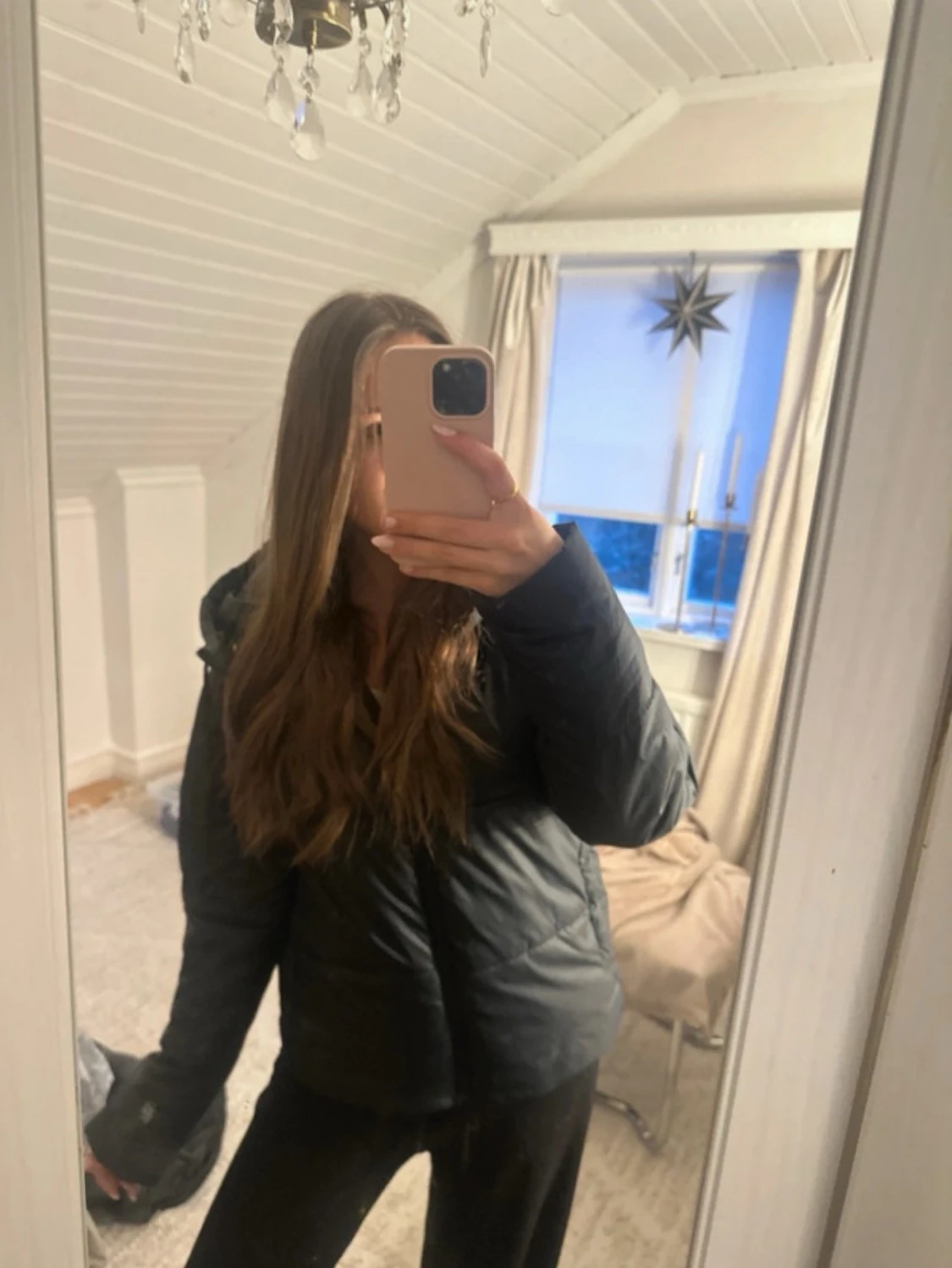 Svart pufferjacka från Nike - 3